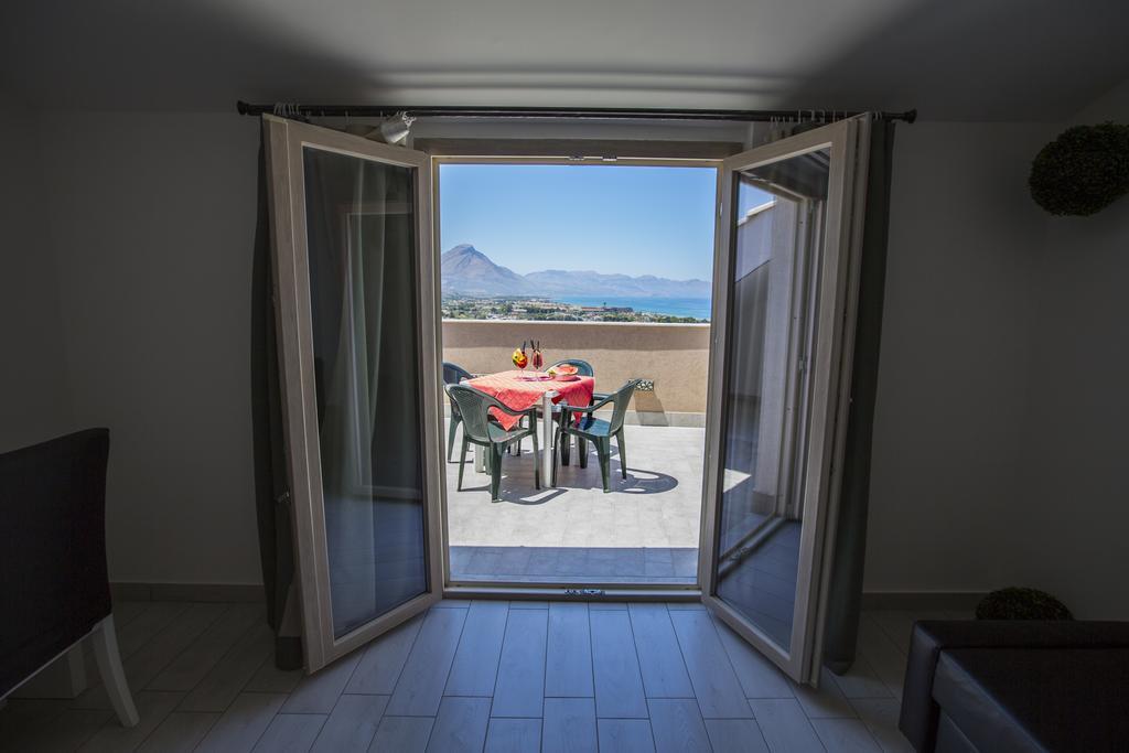 كامبوفيليتْشّي دي روتْشّي Belvedere Rent Rooms المظهر الخارجي الصورة